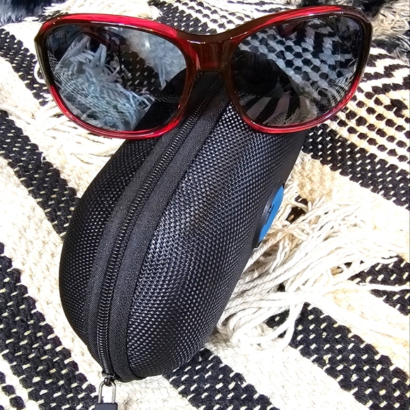 Costa Del Mar , Polarized sunglasses in excellent condition